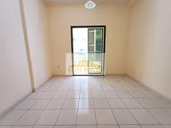 No commission 2 bhk with balcony. Close Hall easy way to Dubai with 4 cheque