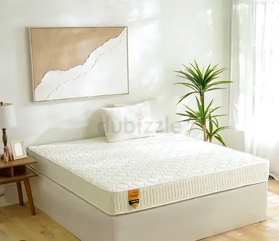Danube Home Queen size white mattress - excellent condition