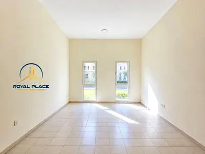 2BHK | vacant | spacious | close to metro