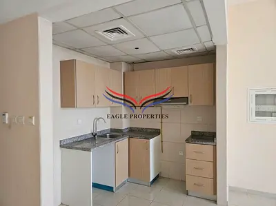 Bright Studio Apartment | Open Kitchen | Family Community