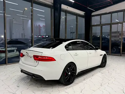 2017 Jaguar XE 缩略图 3