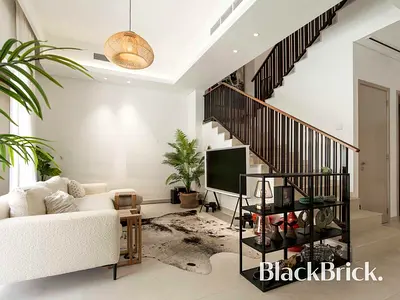 NEW EXCLUSIVE Upgraded Rental Victory Heights