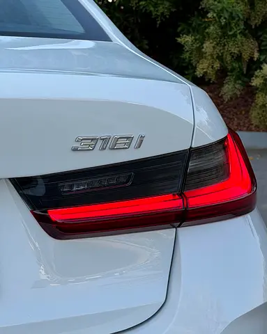BMW 3 Series 318i, миниатюра 10