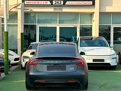 صورة 4 لـ 2025 Tesla MODEL 3