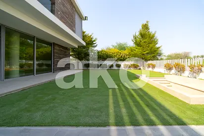 Full Golf Course View | Corner Plot | Private Pool