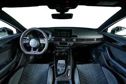 صورة 10 لـ 2024 AUDI RS4