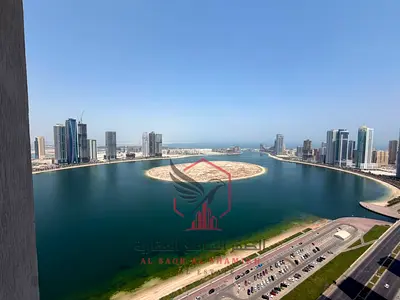 غرفتين وصالة باطلالة بحيرة كاملة مع 2 بلكونة و تكيف مجانا على المالك و باركين مجانا و جيم ومسبح مجانا و غرفة خادمة ماستر