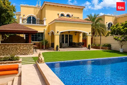 Upgraded | Waterfall Pool | Sunken Fire Pit