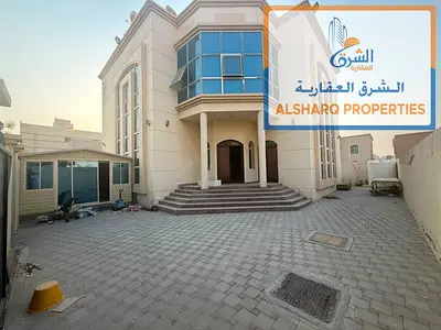 الروضه 1 عجمان _مجلس خارجي _3 غرف ماستر_5 غرف نوم _غرفه معيشه واسعه