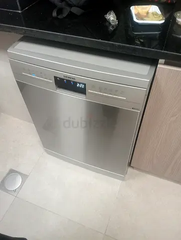 Siemens freestanding stainless steel dishwasher - good working condition