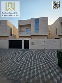 140 : Villa for sale on a main road with a large setback. Includes electricity, water, and AC units.