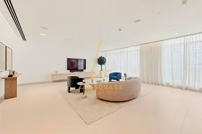 Luxur 2BD | Bright and Spacious | Brand new