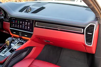 2023 Porsche CAYENNE — миниатюра 17