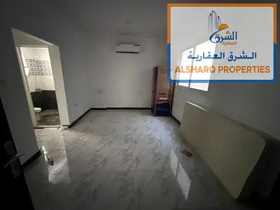 تاني ساكن - اقل الاسعار - سكن عائلي - تكيف اسبليت - صيانه فري - سهل لمخرج الشارقه ودبي
