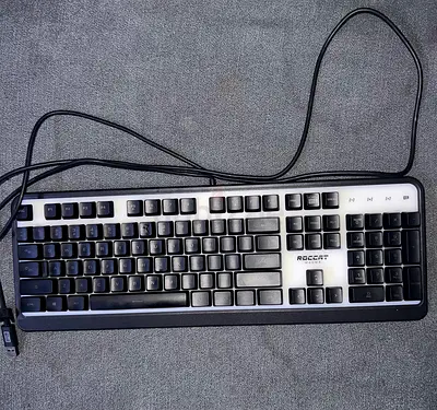 Roccat Mechanical USB Keyboard - Full Size, Wired