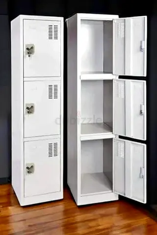 White 3-Tier Metal Locker - Single Column, Good Condition