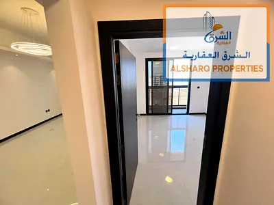 Brand new building, first occupancy - Super Deluxe - Master bedroom - Balcony with open view - Central air conditioning - The building entrance is abs