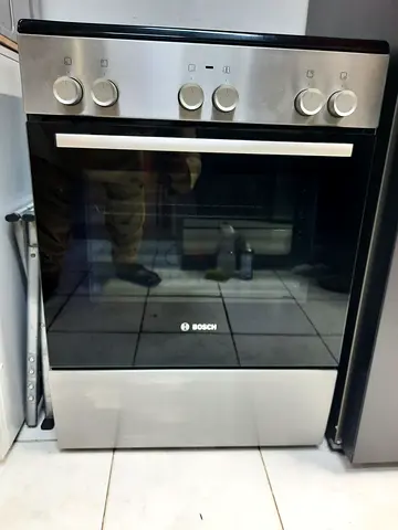 Bosch Electric Cooker 60 Same like New Condition