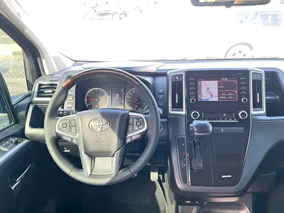 صورة 7 لـ 2021 Toyota GRANVIA