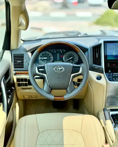 صورة 17 لـ 2017 Toyota LAND CRUISER