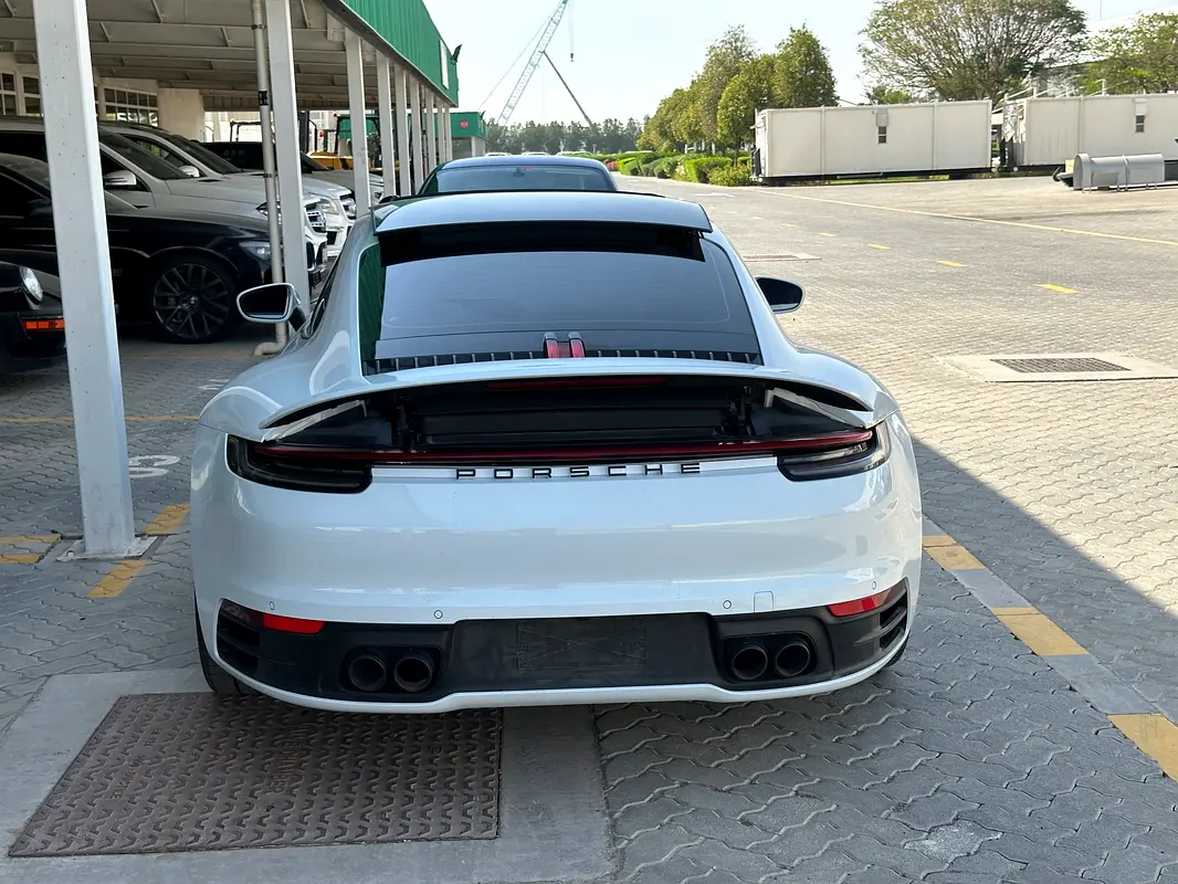 بورشه 911 2024