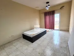 SPCIOUS STUDIO I UNFURNISHED I CLOSE TO MALL