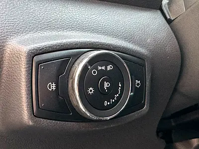 2020 FORD FIGO 照片 8
