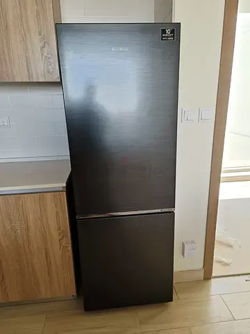 Samsung Bottom Freezer Refrigerator - 2-Door, Good Condition