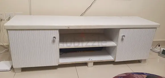 White low TV cabinet/entertainment unit with storage (used)