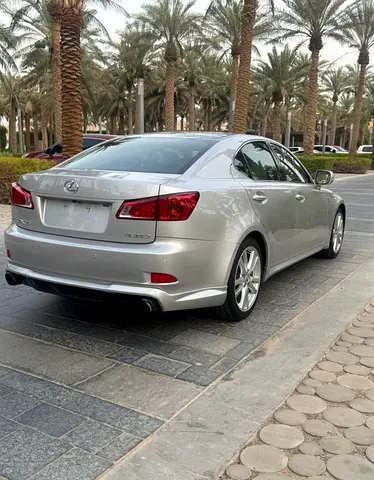 صورة 10 لـ 2010 Lexus IS-SERIES