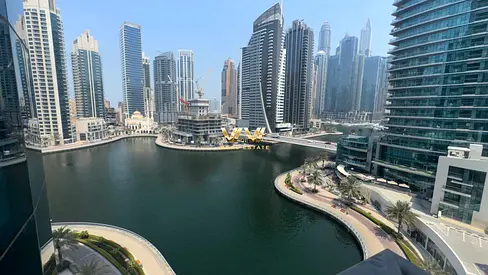 STUNNING MARINA VIEWS | SPACIOUS LAYOUT | PRIME LOCATION