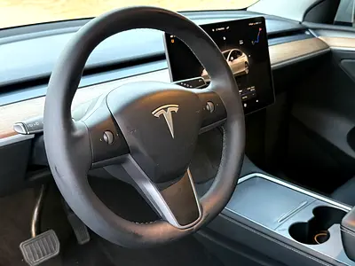 2022 Tesla MODEL Y — миниатюра 13