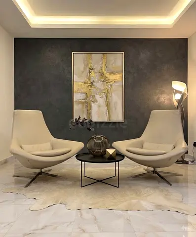 BB Italia Leather Swivel Lounge Chair Pair of Two with Coffee Table)