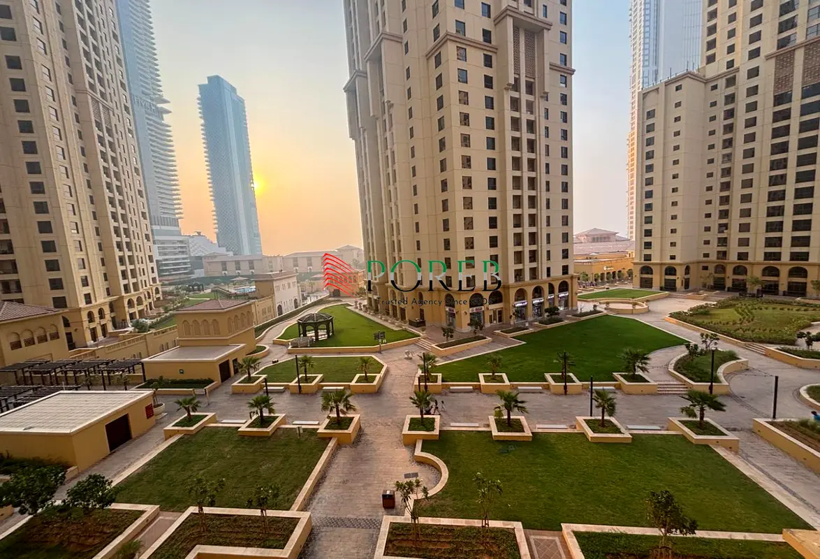 Specious 1BR | Furnished | Upgraded | Vacant