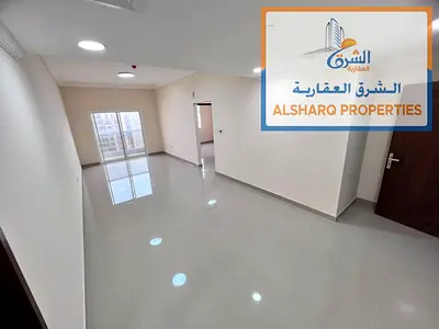 غرفة وصالة أول ساكن بالجرف 3، بلكونة وإطلالة مفتوحة وخزائن بالحائط وقريب السوق الصيني