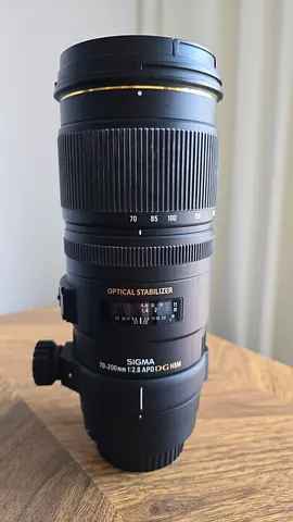 Canon compatible lens. Sigma 70-200mm f/4-5.6 APO DG Macro Telephoto Zoom Lens (with tripod collar)