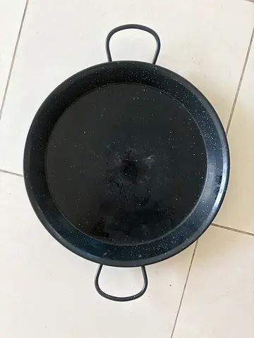 Large Black Paella / Shallow Cooking Pan with Handles - Used