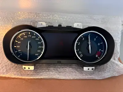 Maserati - Instrument panel/ gauge cluster