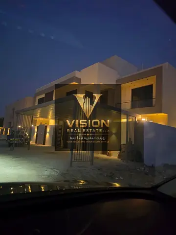 فيلا للبيع في عجمان المويهات 1 فيها مصعد وتكييف مركزي شاملة ماء وكهرباء ارضي واول وروف فيها حديقة وشلال مساحة الارض 5000 ومساحة البناء 6705 مع مضلة