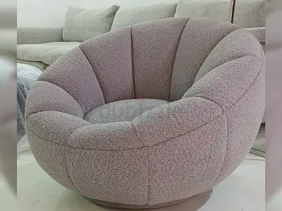 Barrel Swivel Accent Chair – Bouclé Upholstery, Sculpted Channel Tufting