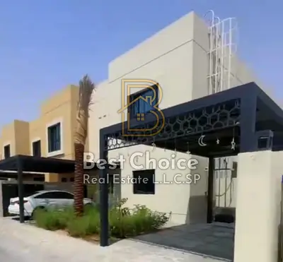 Corner villa in Al Mustadama, 5 rooms, prime location