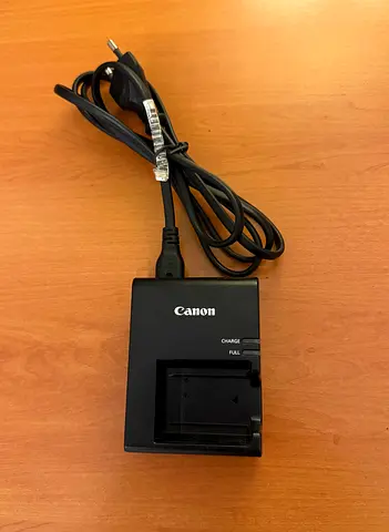 Canon - LC E10E - Battery Charger
