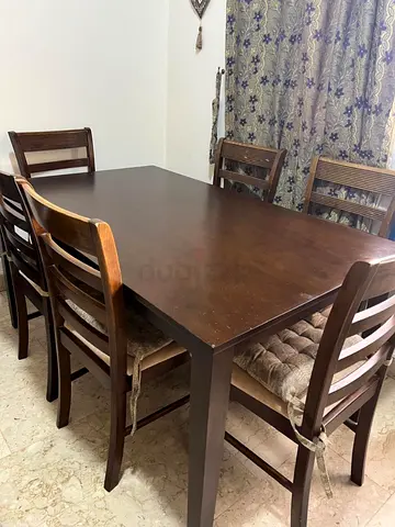 Dining Table with 6 chairs