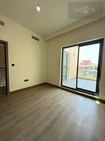 Single Row Four Bedrooms for rent in Malta
