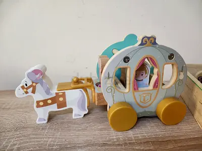Wooden Pull-Along Princess Carriage with Horse and Figure