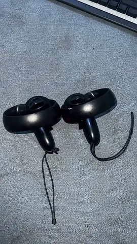 Pair of Oculus/Meta Quest Touch Controllers (used)