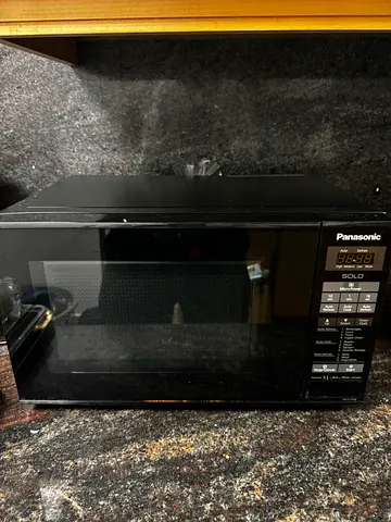Microwave Panasonic 12 months old excellent