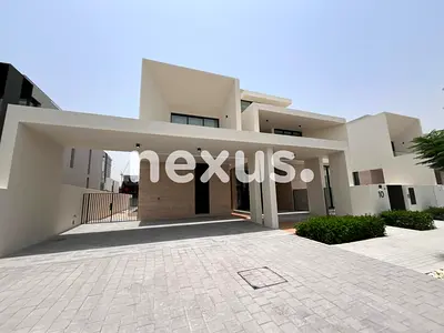 Modern Type| Upgraded| Lagoon Facing | Landscaped