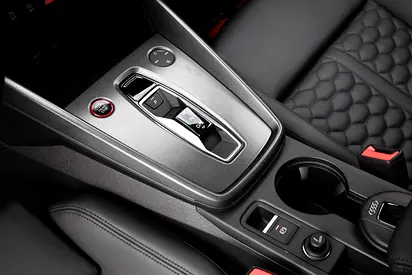 صورة 10 لـ 2025 AUDI RS3