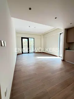 Ready to Move In | Unfurnished | Creek Beach Access